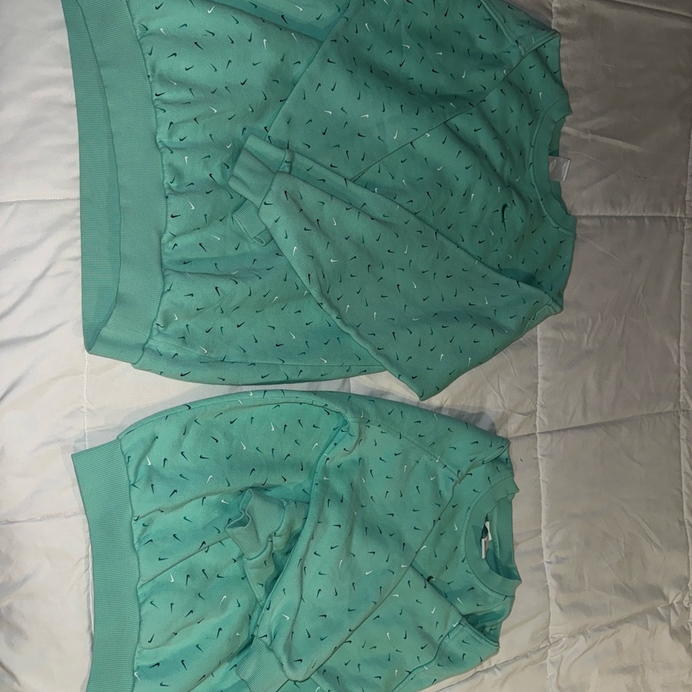 Nike Teal Women's crew neck Set
